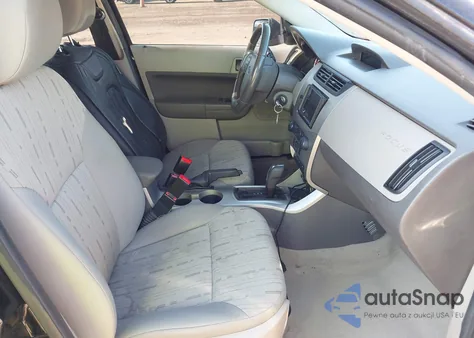 2010 Ford Focus Se z USA, uszkodzony, nr VIN 1FAHP3FN1AW117951